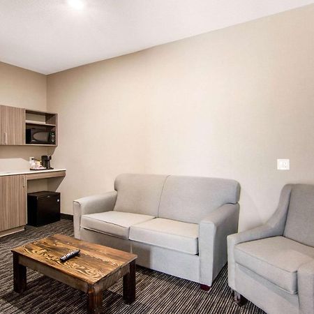 Comfort Inn & Suites North Battleford Εξωτερικό φωτογραφία