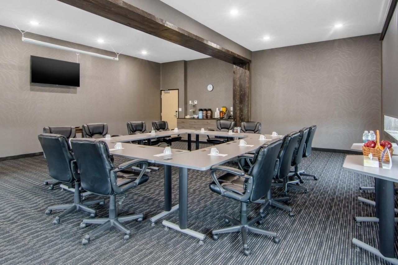 Comfort Inn & Suites North Battleford Εξωτερικό φωτογραφία
