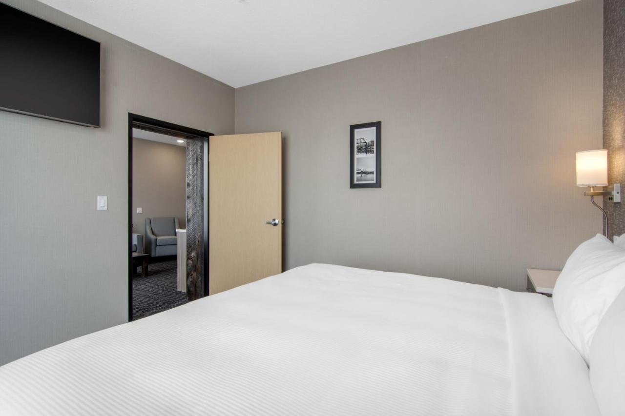 Comfort Inn & Suites North Battleford Εξωτερικό φωτογραφία