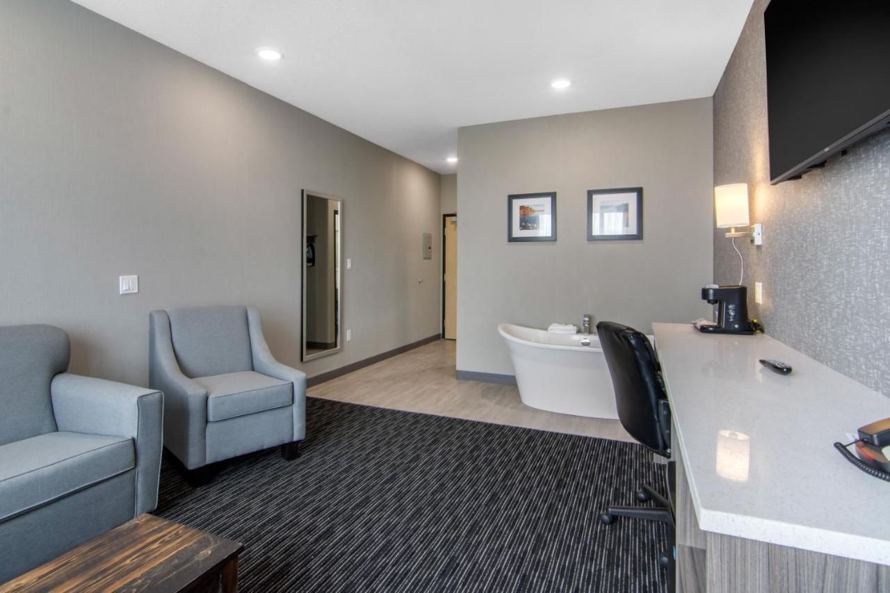 Comfort Inn & Suites North Battleford Εξωτερικό φωτογραφία