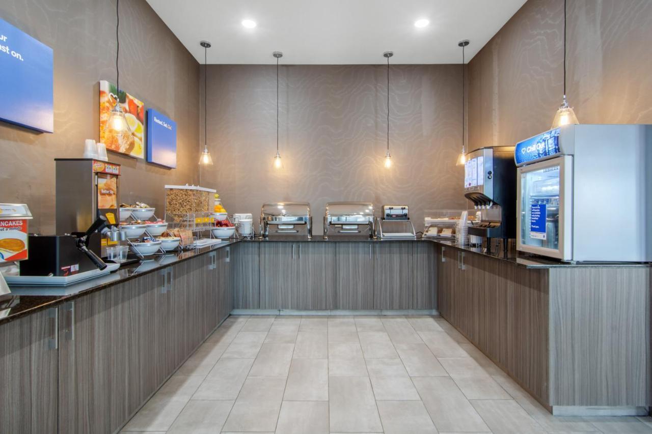 Comfort Inn & Suites North Battleford Εξωτερικό φωτογραφία