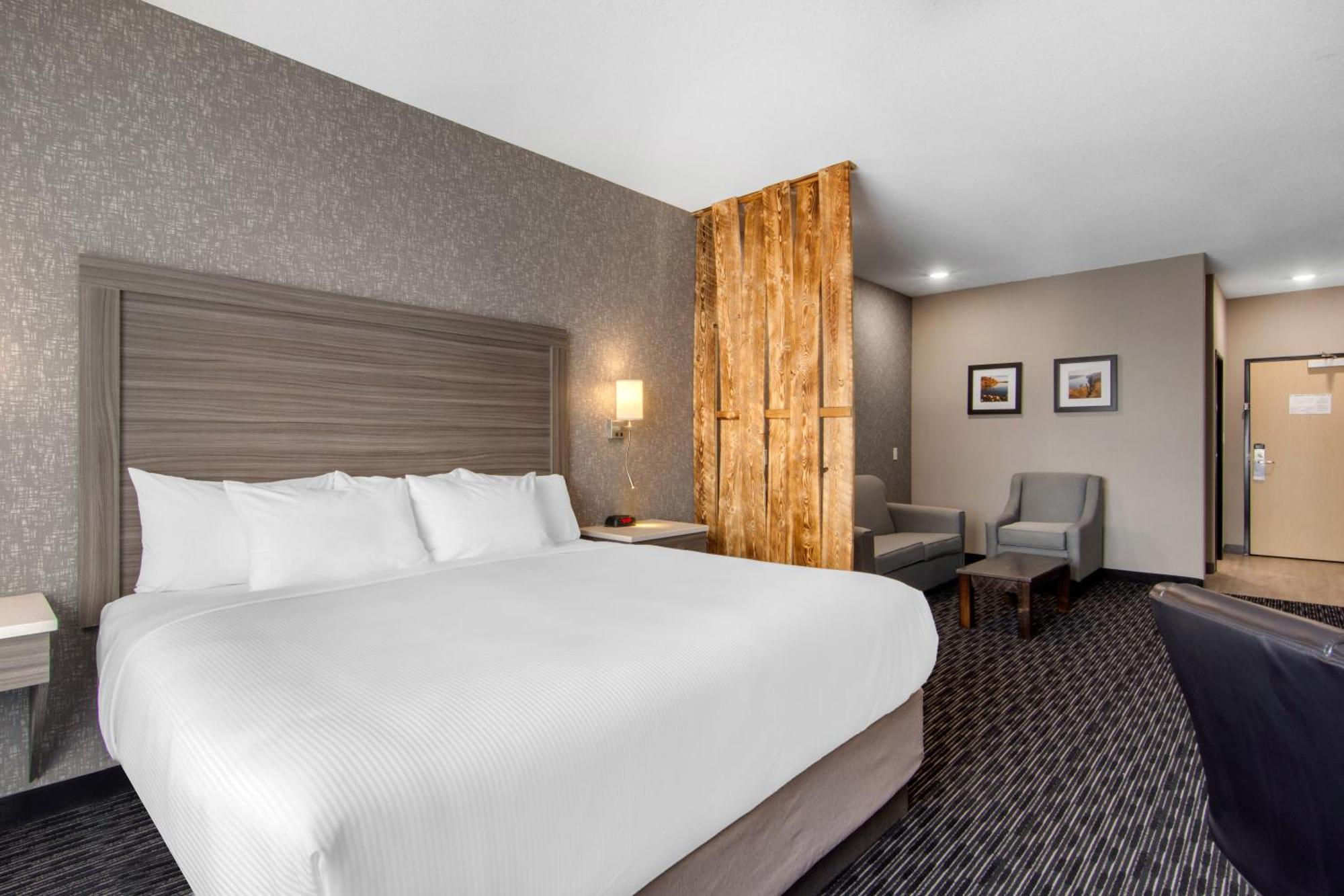 Comfort Inn & Suites North Battleford Εξωτερικό φωτογραφία